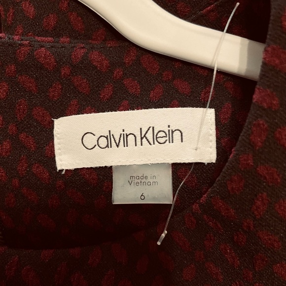 CALVIN KLEIN DRESS W/Cap sleeves . Size 6 black/deep red NWT - Picture 4 of 6